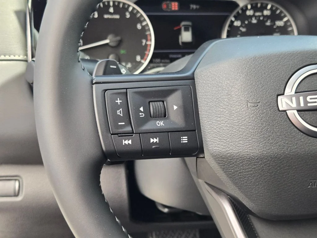 2026 Nissan Pathfinder SV - Photo 24