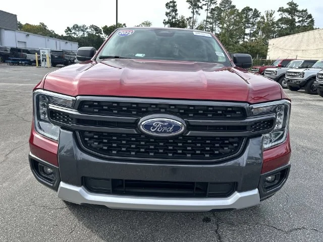 Used 2025 Red Ford XLT image 9