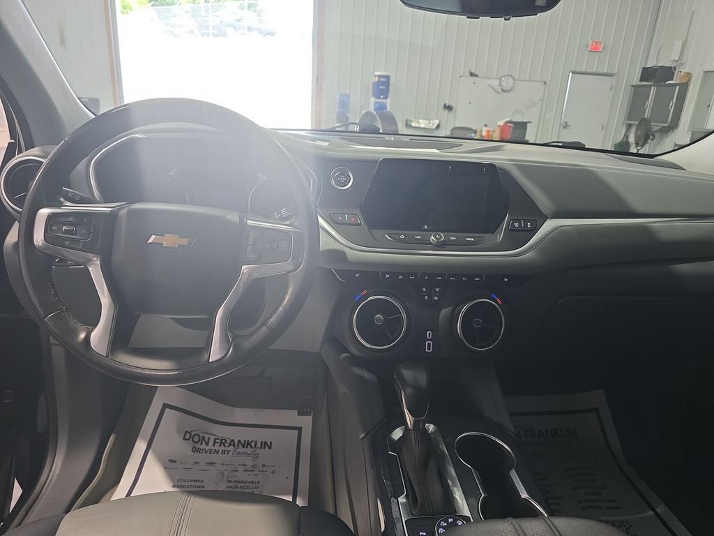 Used 2021 Black Chevrolet LT image 15