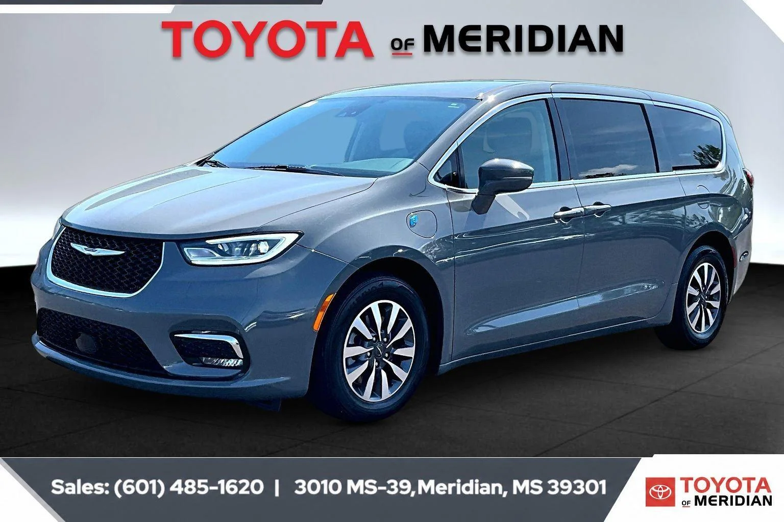 Used 2022 Ceramic Gray Clearcoat Chrysler Hybrid Touring L image 10