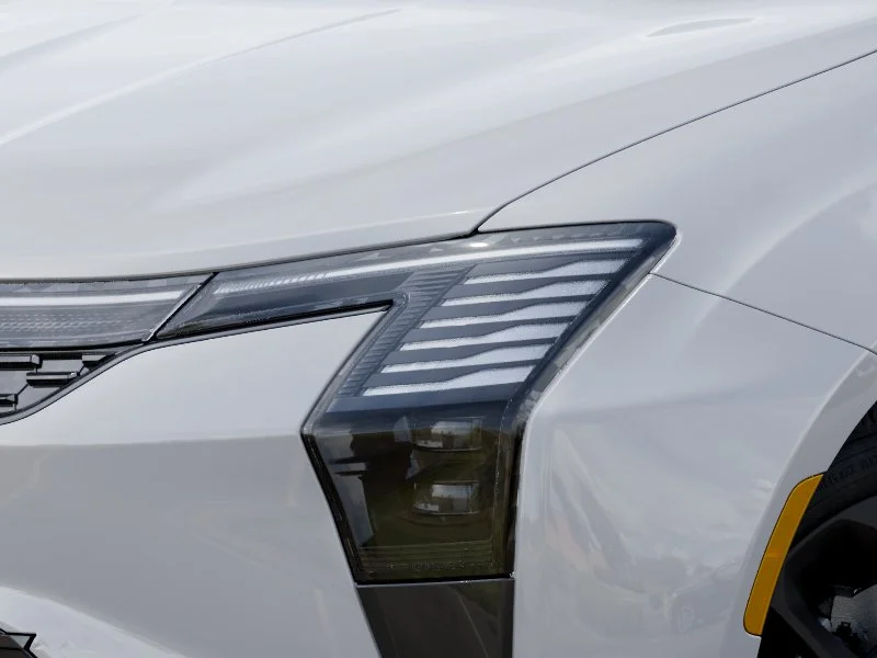 New 2027 Bright White Clear-Coat Exterior Paint Chrysler Limited image 36