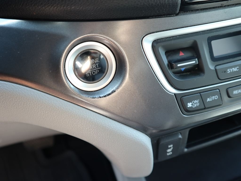 2017 Honda Pilot EX-L - Photo 21