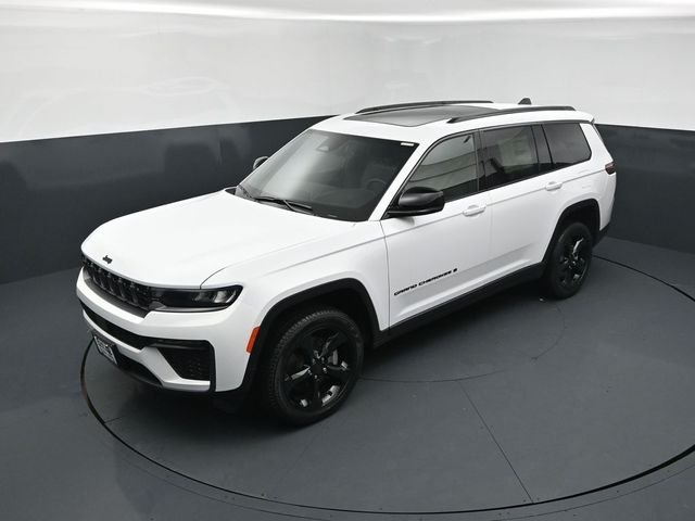 New 2026 Bright White Clear-Coat Exterior Paint Jeep Limited image 14