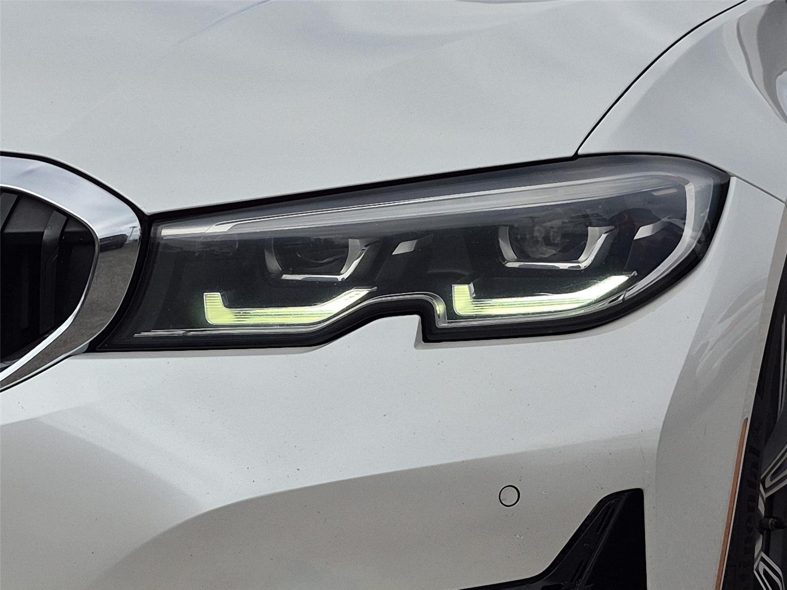 Used 2022 Mineral White Metallic BMW 330i xDrive image 7