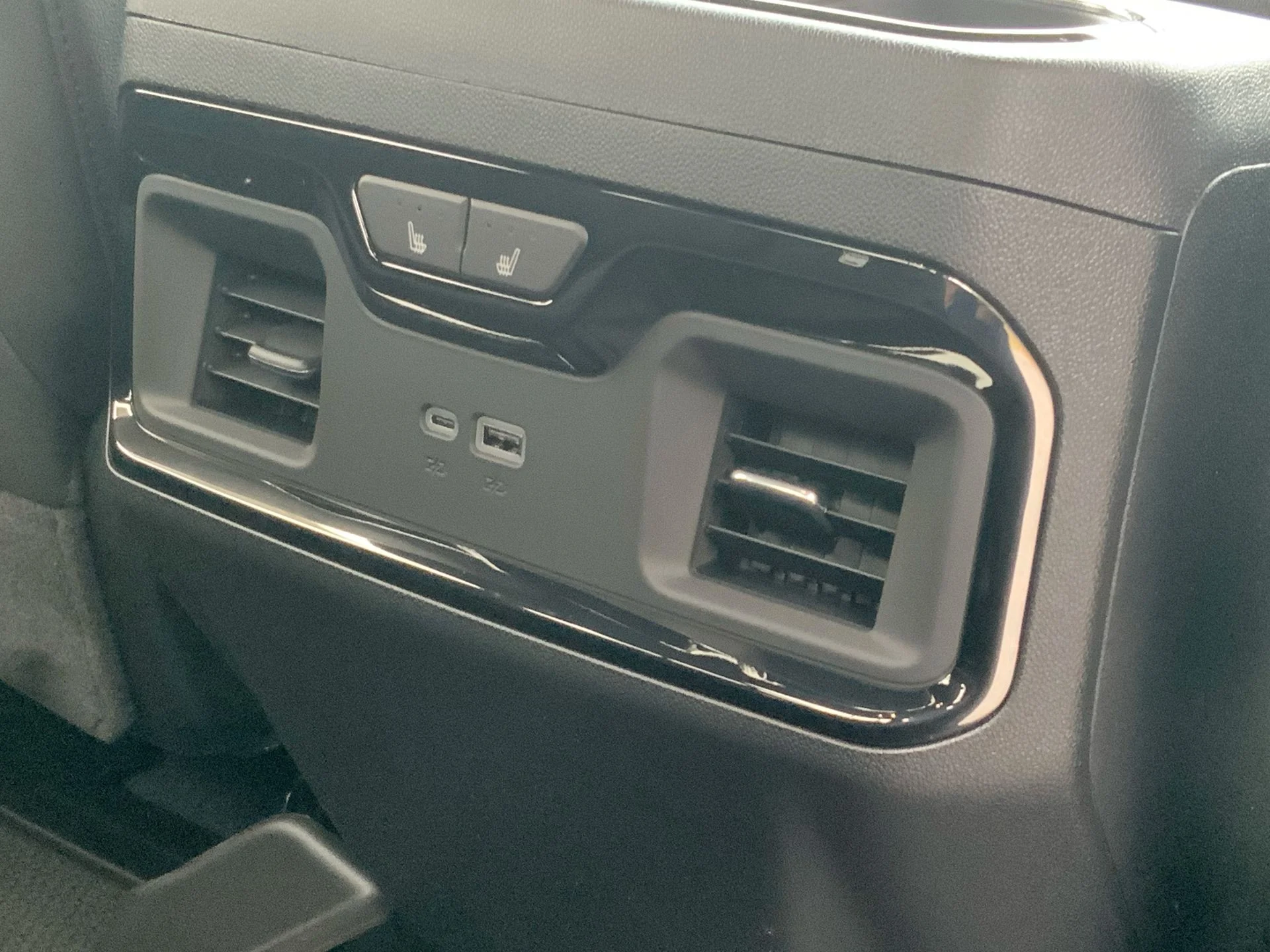 2026 GMC Sierra 1500 AT4 - Photo 40