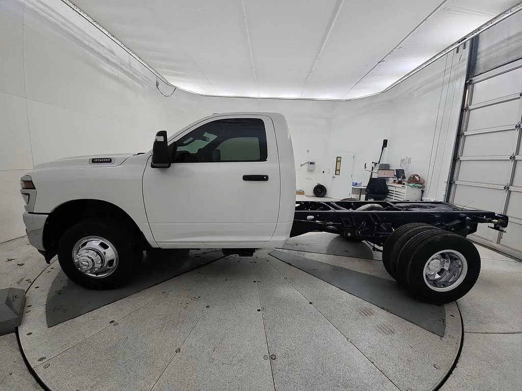 New 2026 Bright White Clearcoat RAM Tradesman image 5
