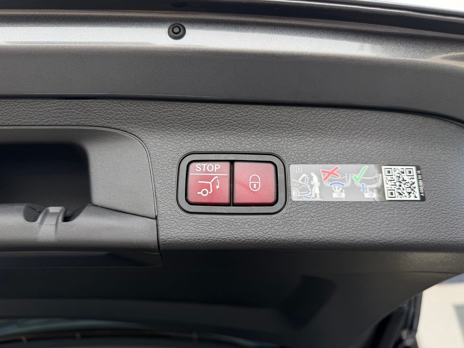 New 2026 Selenite Grey Metallic Mercedes-Benz GLS 450 image 23
