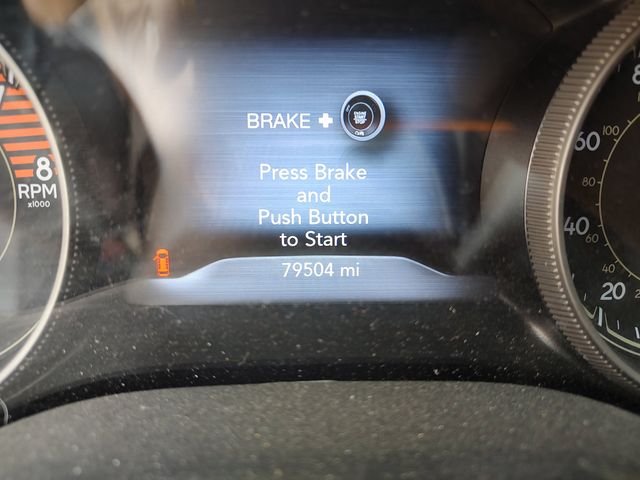 Used 2021 Silver Jeep Trailhawk image 10