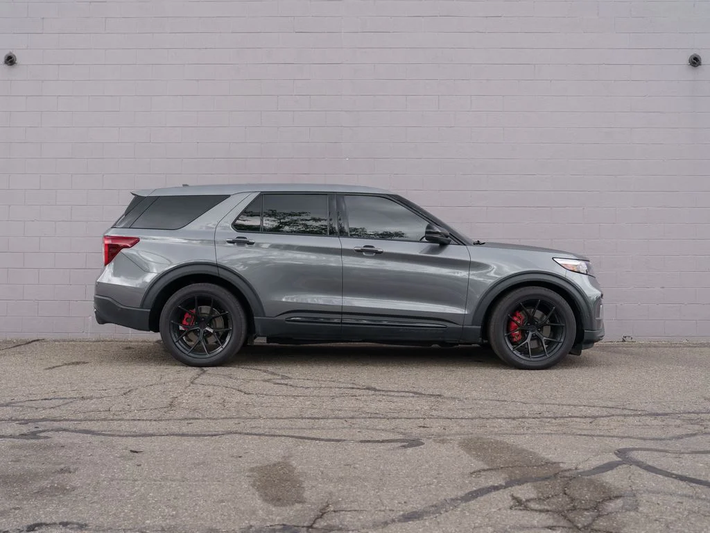 Used 2022 Gray Metallic Ford ST image 8
