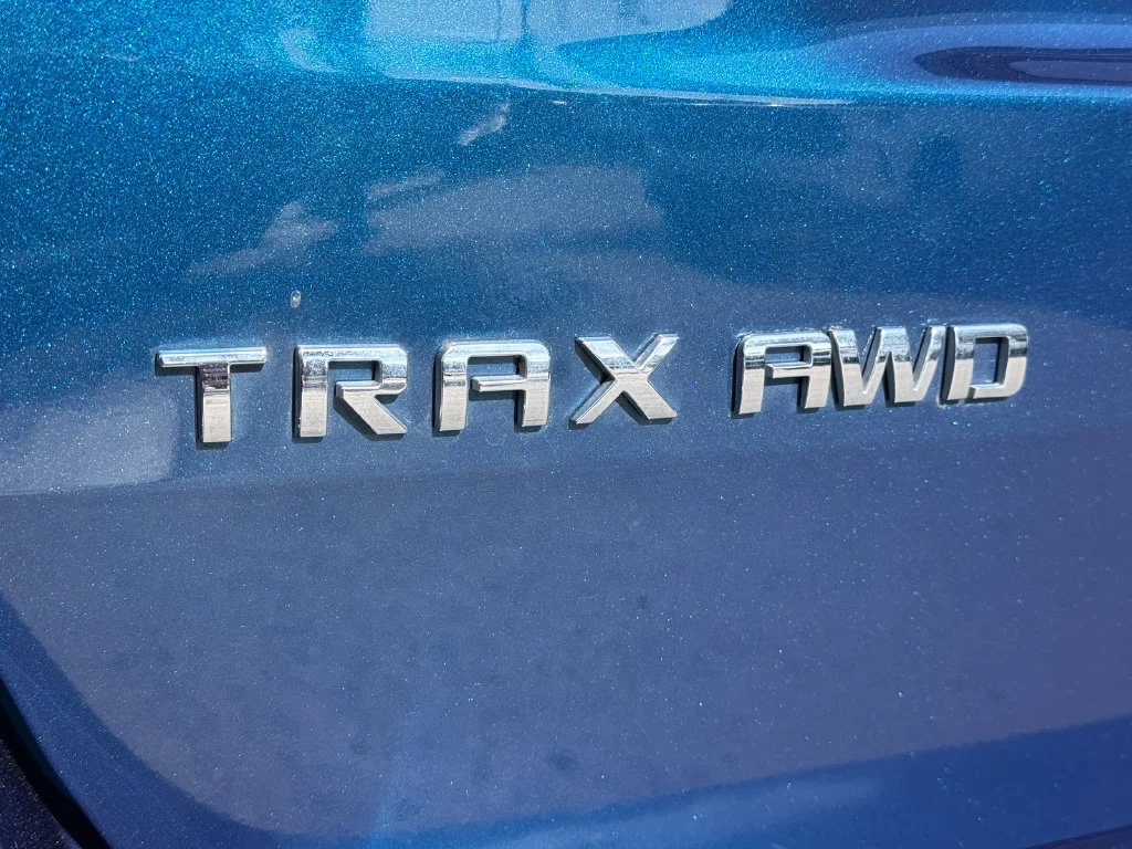 Used 2020 PACIFIC BLUE METALLIC Chevrolet LT image 10