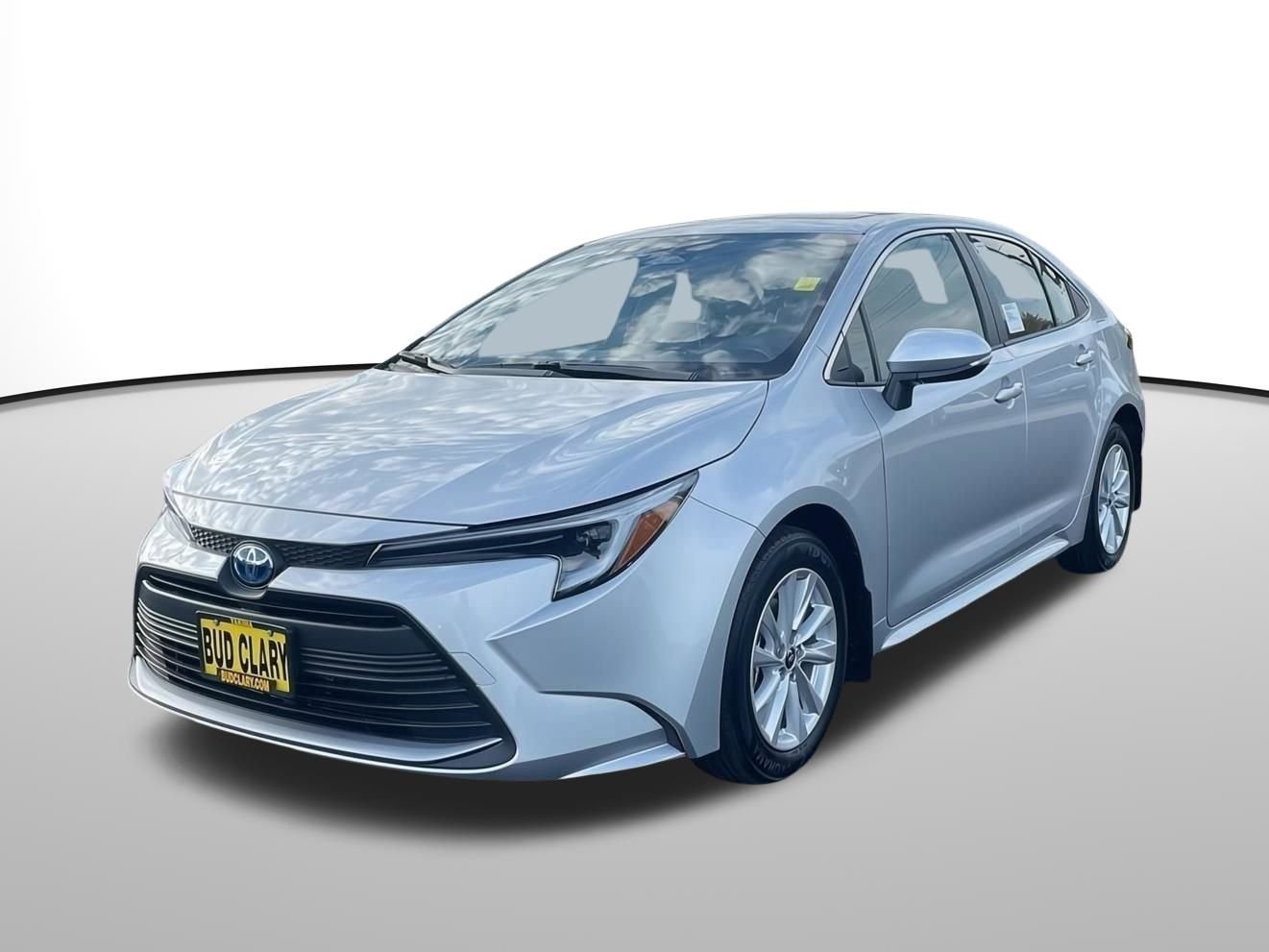2025 Toyota Corolla LE - Photo 9