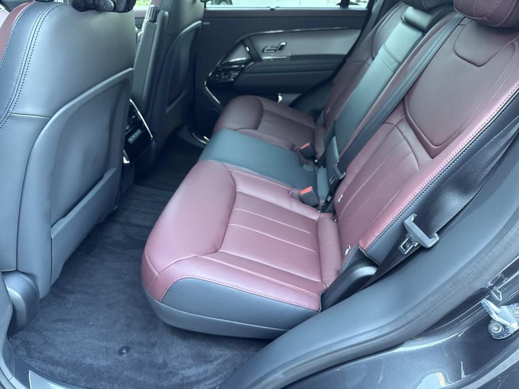New 2026 Carpathian Grey Land Rover Dynamic SE image 14