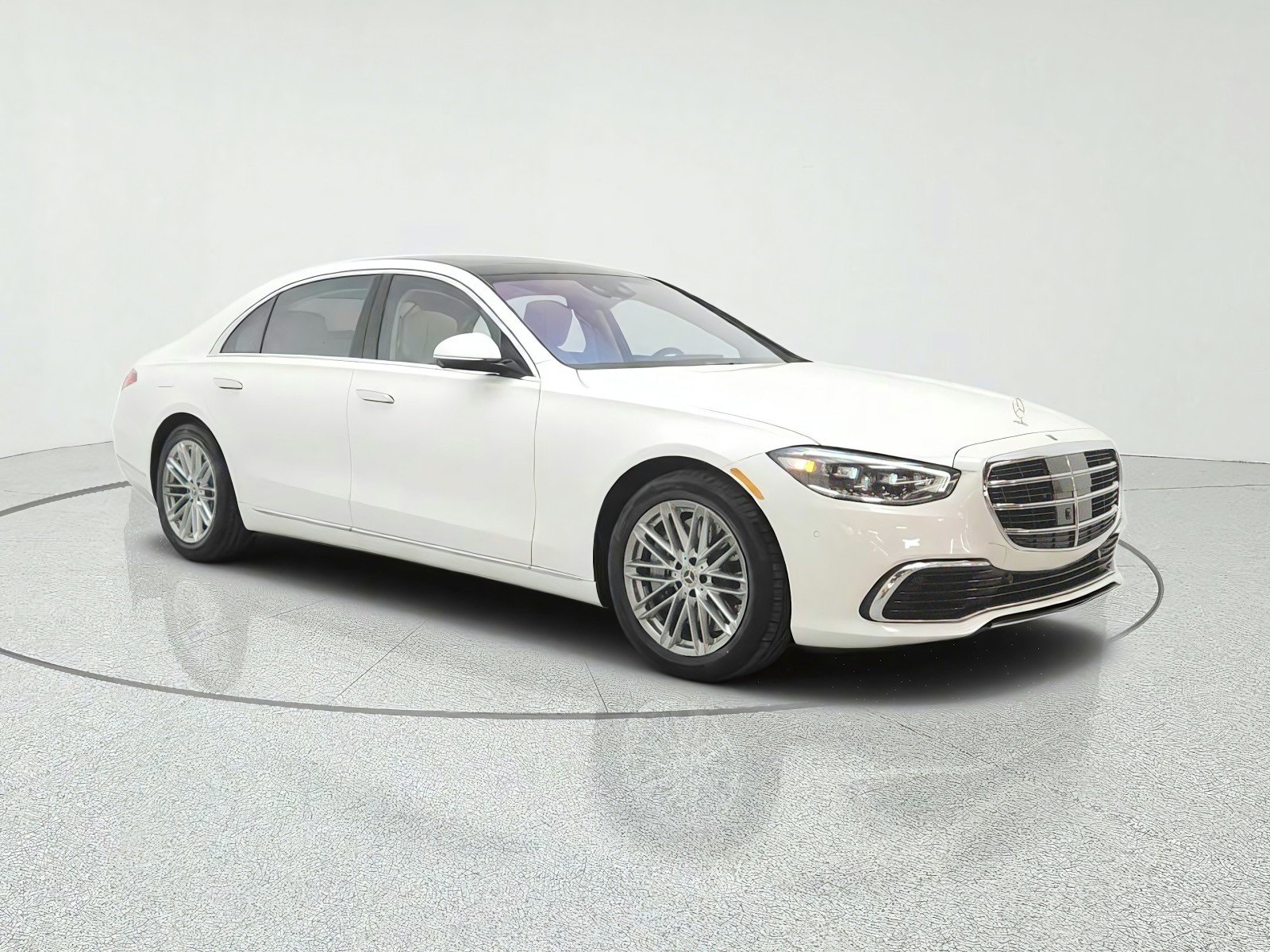 Certified Used 2021 designo Diamond White Mercedes-Benz S 580 4MATIC® Sedan image 3