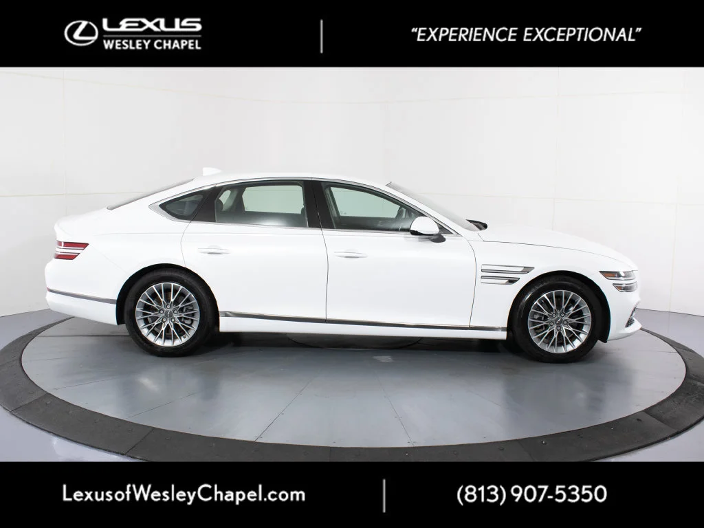 Used 2024 White Genesis 2.5T image 2