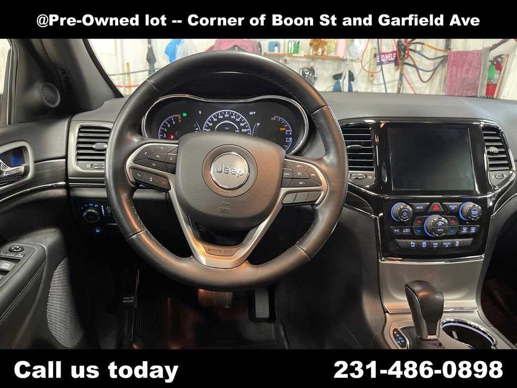 Used 2021 Silver Jeep Limited image 17
