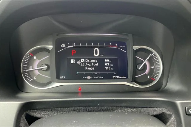 Used 2024 Red Honda EX-L image 15