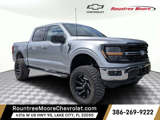 Used 2025 Silver Ford XLT image 1