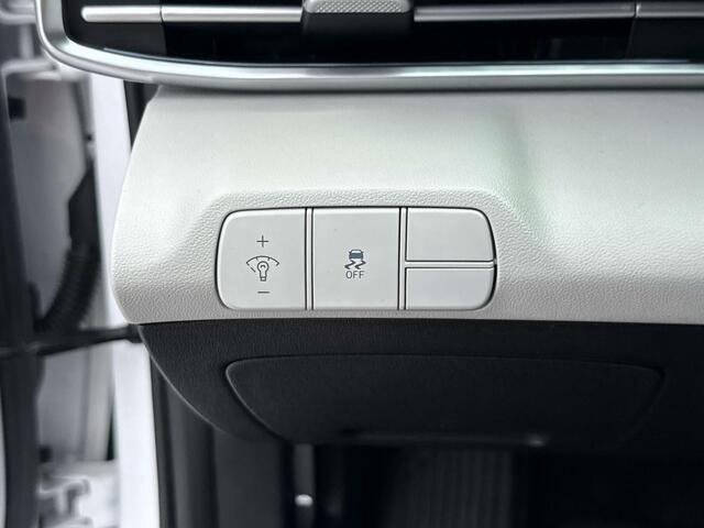 Used 2025 Serenity White Hyundai Limited image 21