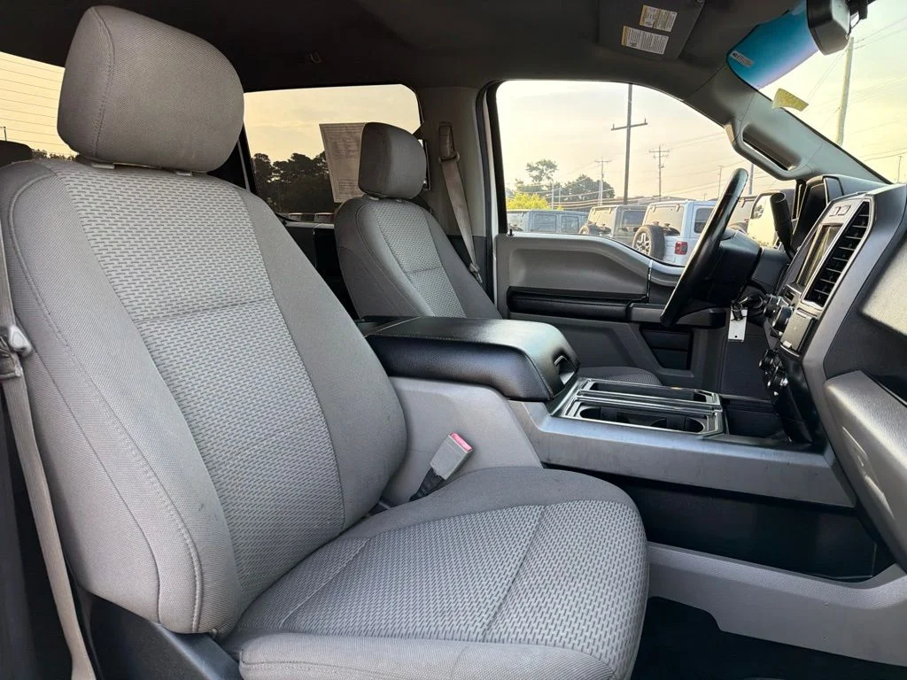 Used 2018 White Ford XLT image 23