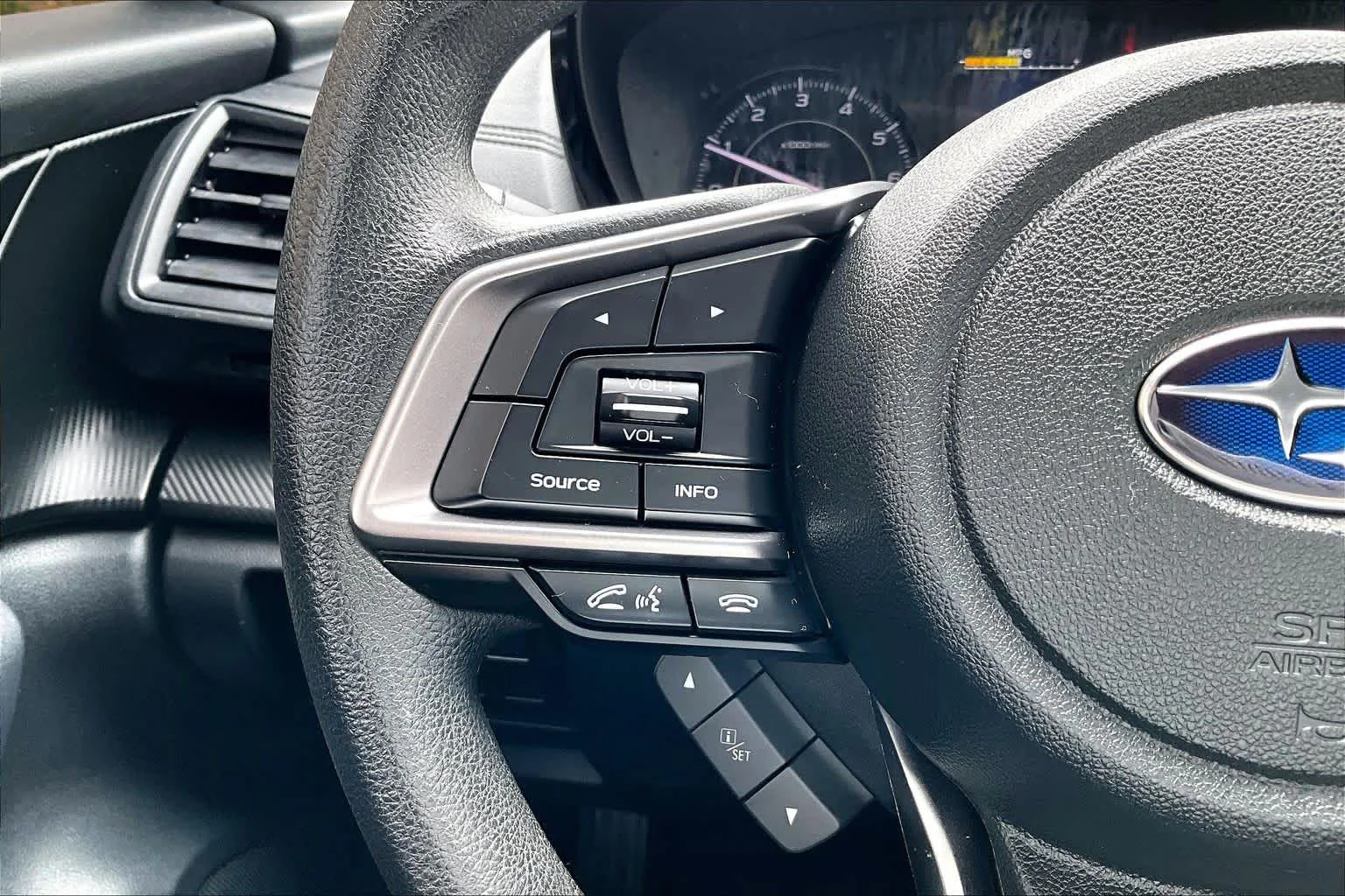 Used 2022 Ice Silver Metallic Subaru  image 23