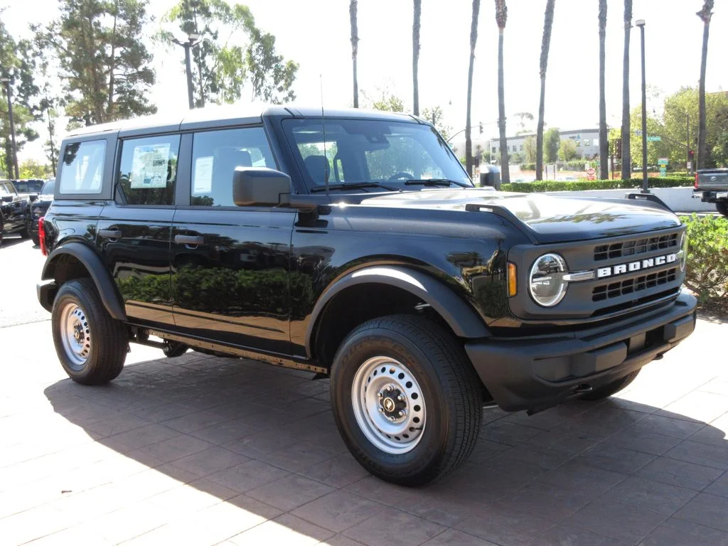 2025 Ford Bronco 4-Door Base - Photo 7