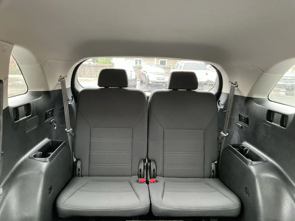 Used 2019 Black Kia L image 12