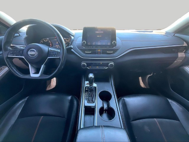 Used 2022 Blue Nissan 2.5 SR image 9