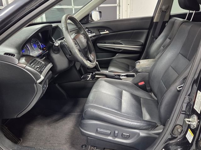 Used 2013 Black Honda EX-L image 5