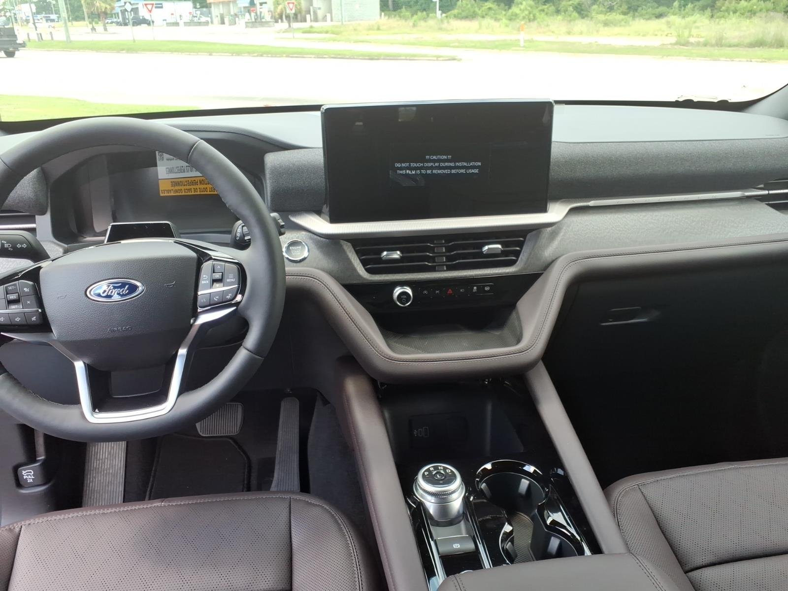 New 2026 Rapid Red Metallic Tinted Clearcoat Ford Platinum™ image 12
