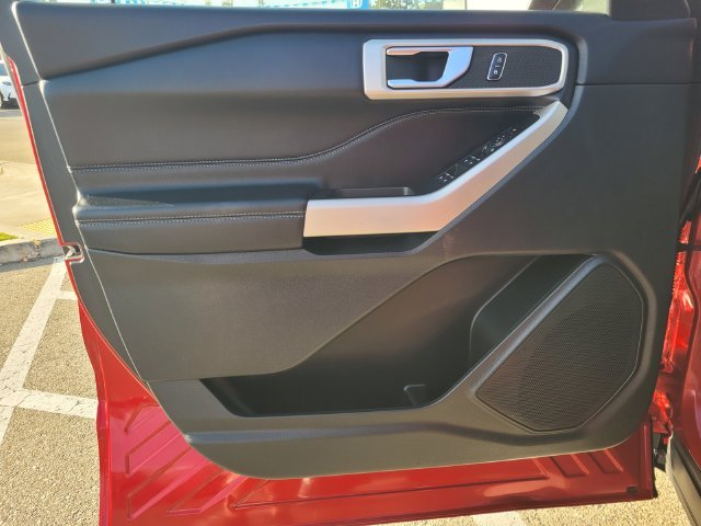 Used 2023 Red Ford XLT image 18