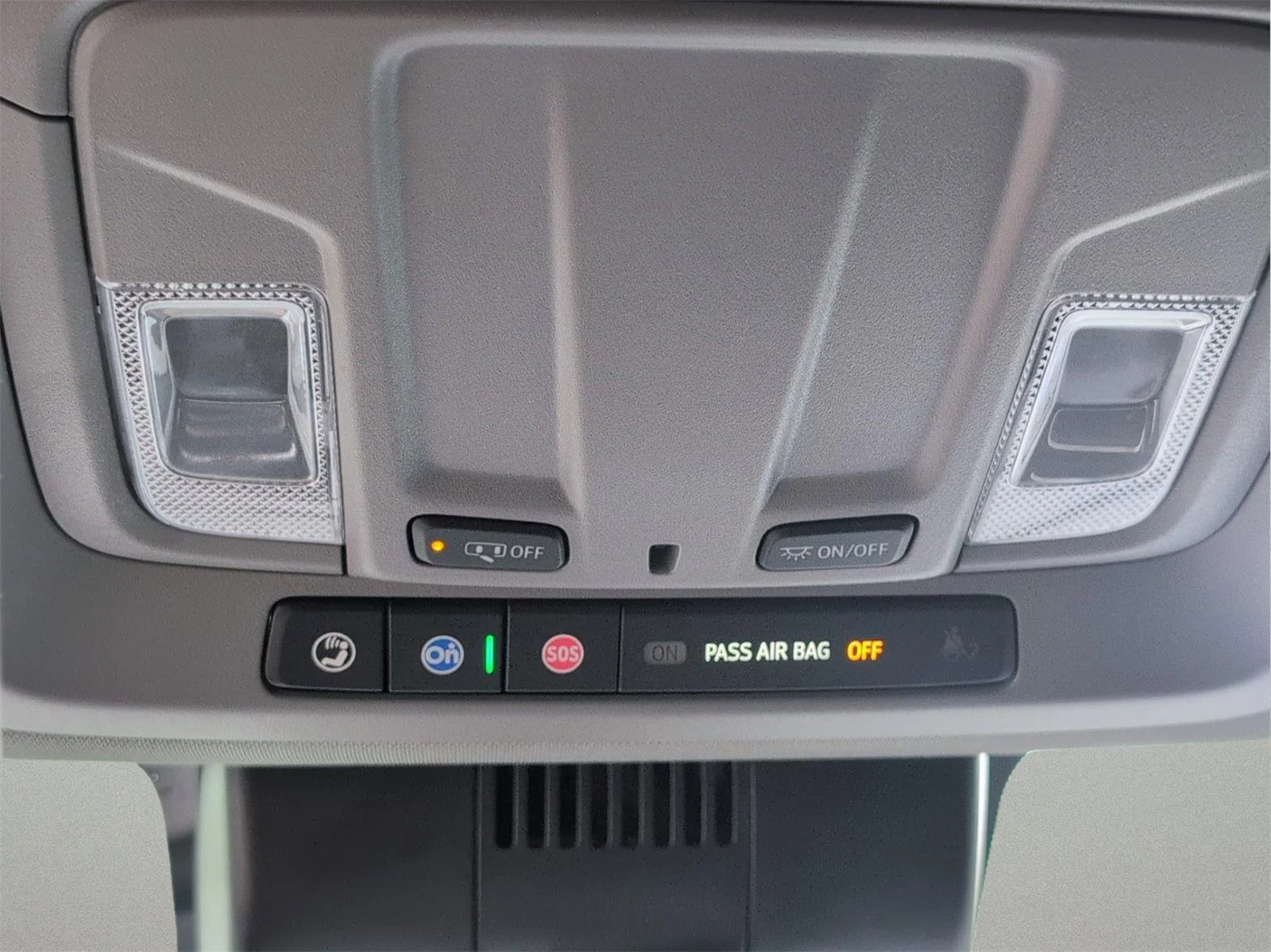 Used 2023 Summit White GMC Elevation image 17