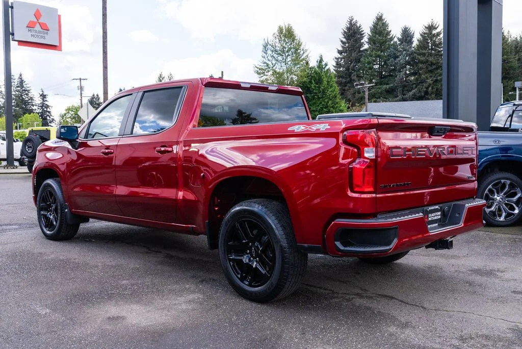 Used 2023 Red Chevrolet RST image 4