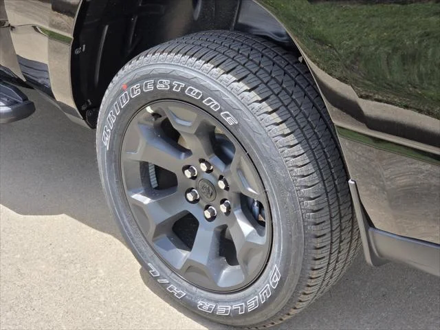 New 2026 Diamond Black Crystal Pearl-Coat Exterior Paint RAM Express image 5