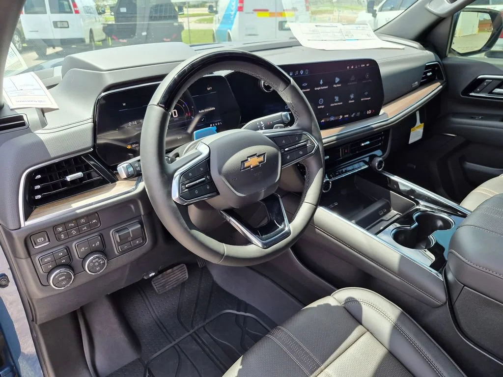 New 2026 Lakeshore Blue Metallic Chevrolet High Country image 32