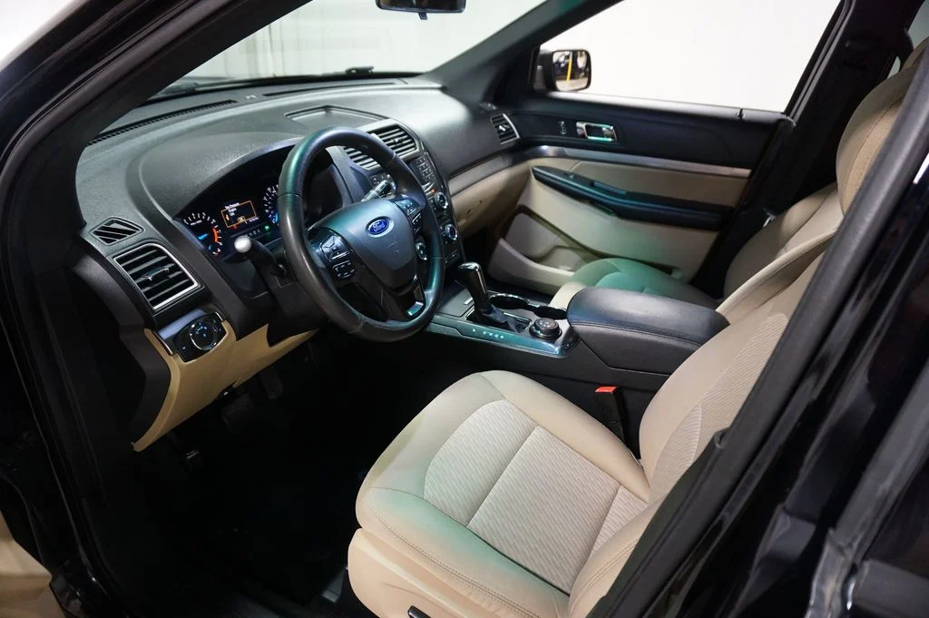 Used 2016 Shadow Black Ford Base image 13