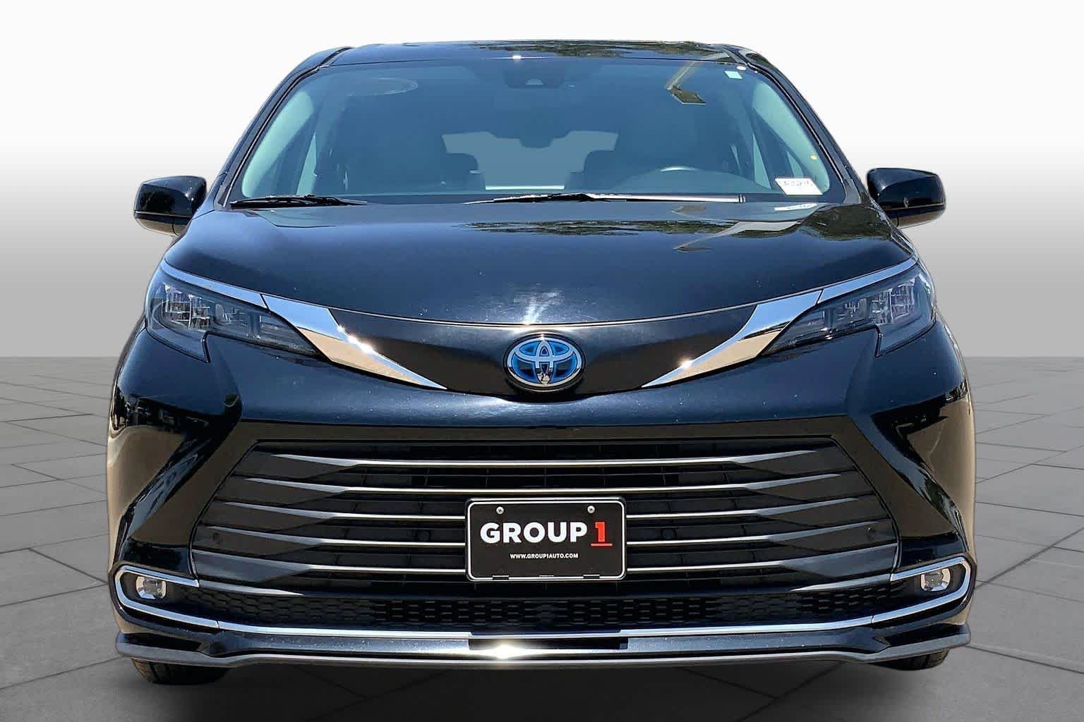Used 2024 Midnight Black Metallic Toyota XLE image 4