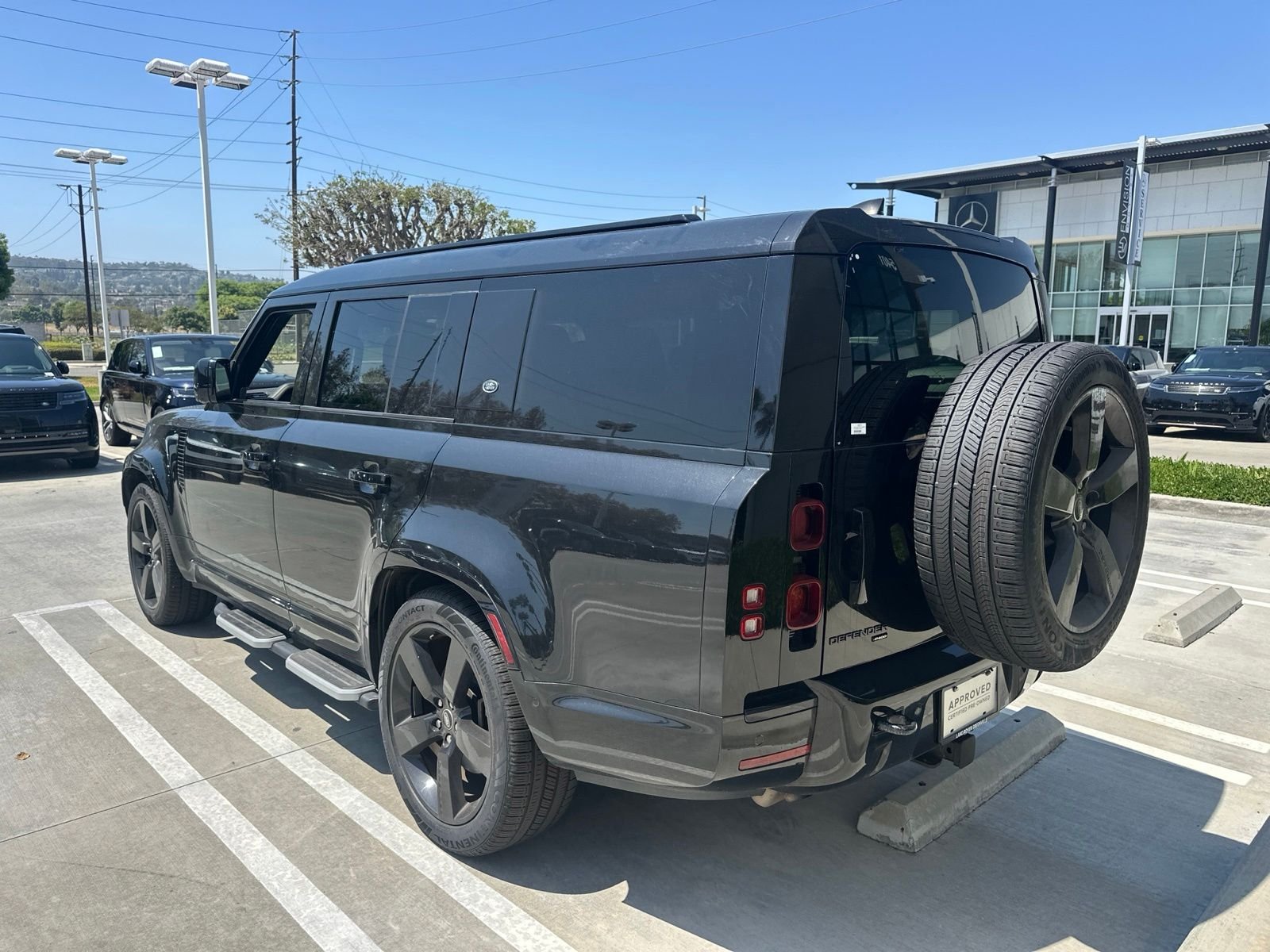 Certified Used 2023 Santorini Black Metallic Land Rover X-Dynamic SE image 4