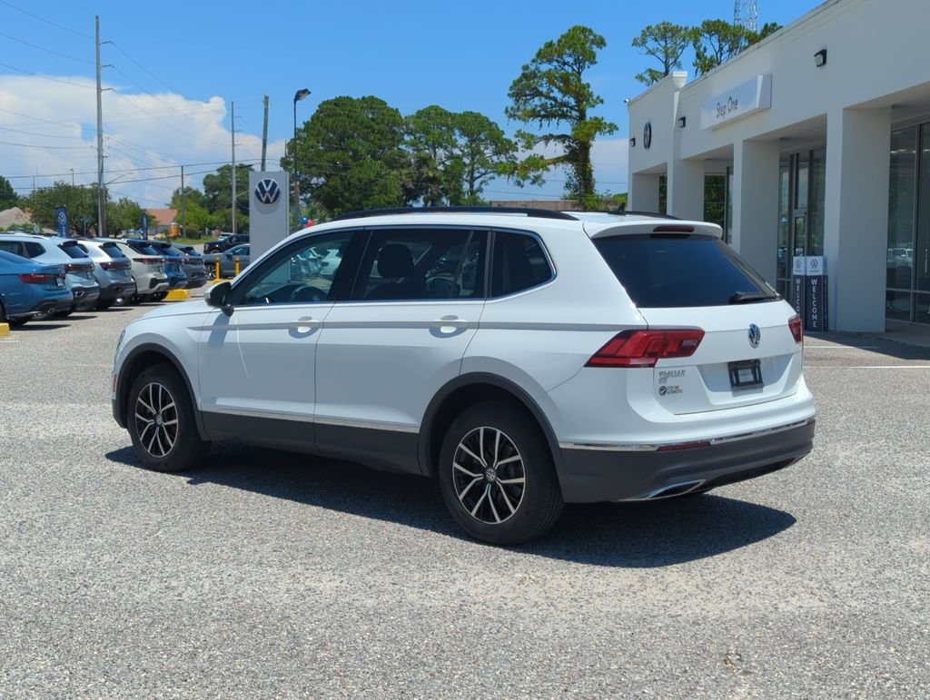 Certified Used 2021 White/off-white Volkswagen 2.0T SE image 5