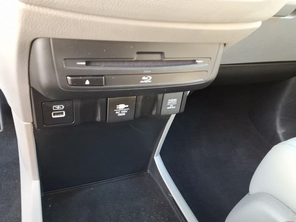 2024 Honda Odyssey Touring - Photo 12