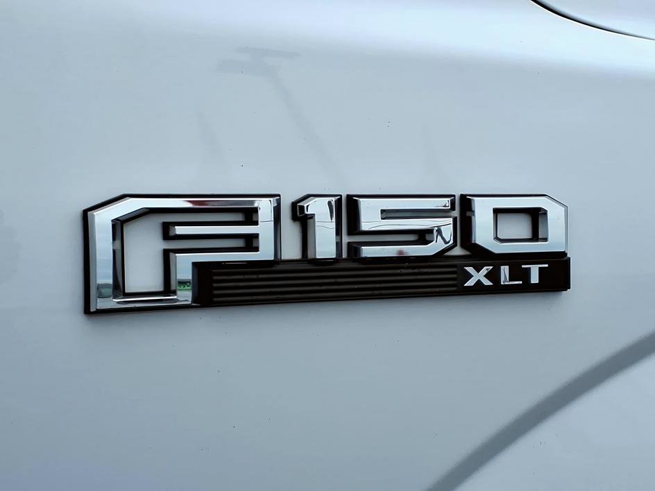 Used 2018 Oxford White Ford XLT image 10