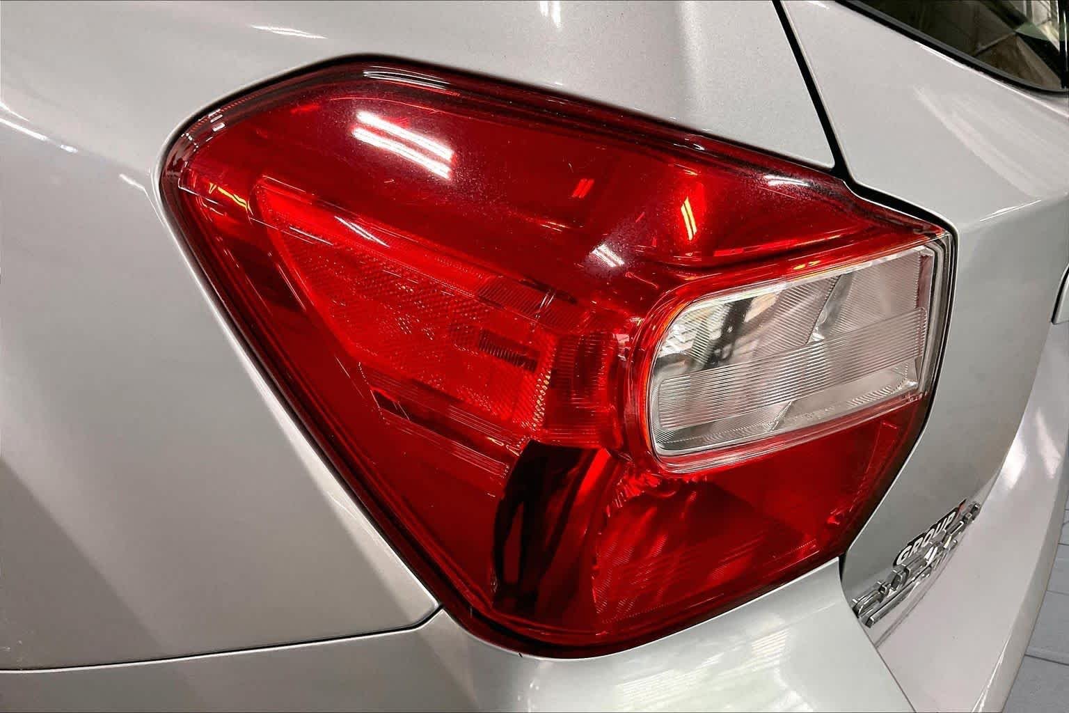 Used 2013 Ice Silver Metallic Subaru 2.0i Sport Premium image 27
