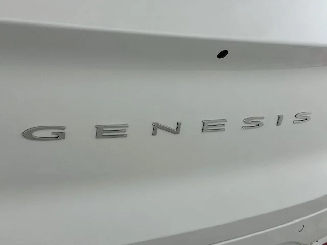 New 2027 White Genesis 2.5T Advanced image 26