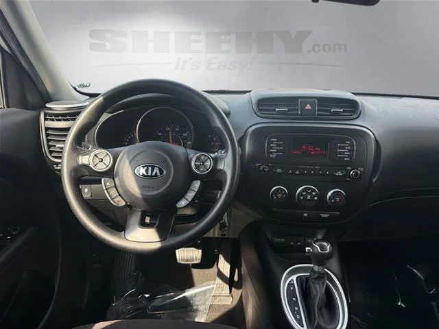 Used 2015 Bright Silver Kia  image 3