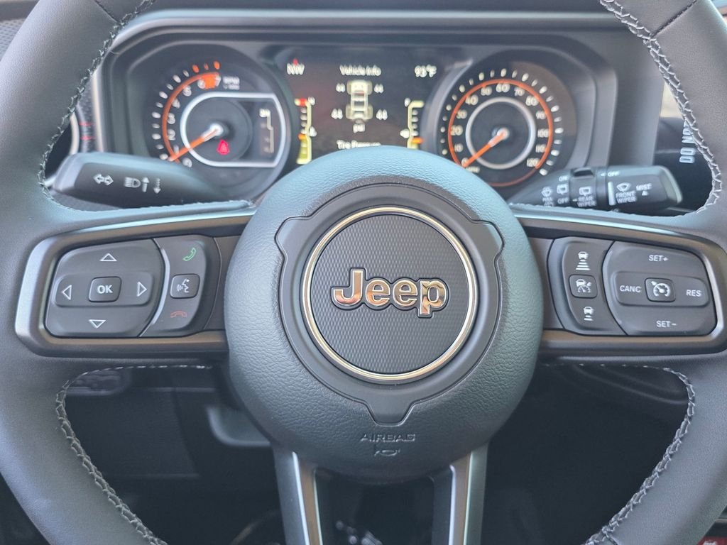 New 2026 Black Clear-Coat Exterior Paint Jeep Rubicon image 19