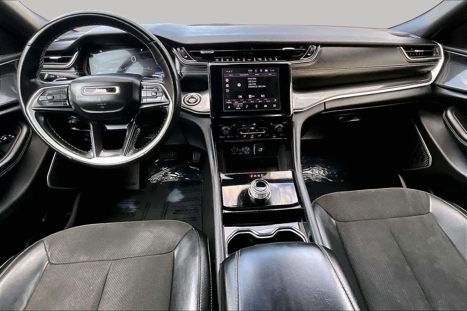 Used 2021 Diamond Black Crystal Pearlcoat Jeep Altitude image 16