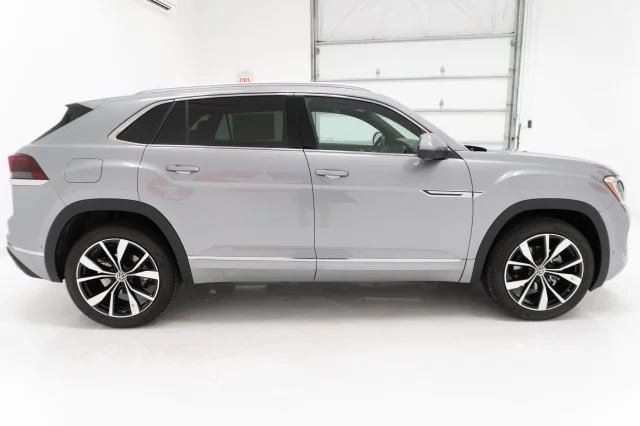 New 2026 Silver Mist Metallic Volkswagen 2.0T SEL Premium R-Line image 4
