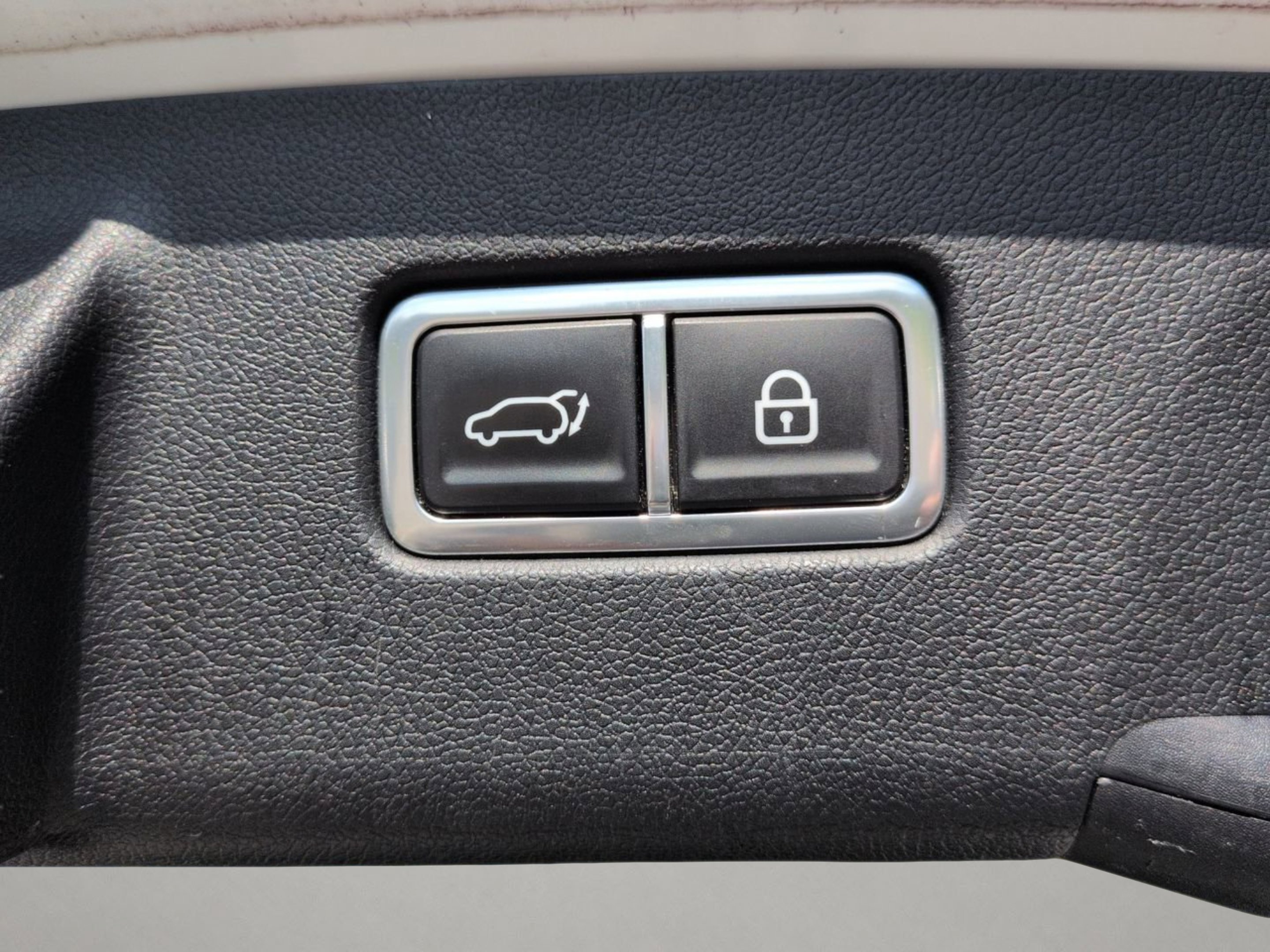 Certified Used 2021 Glacial White Pearl Kia SX-Prestige image 15