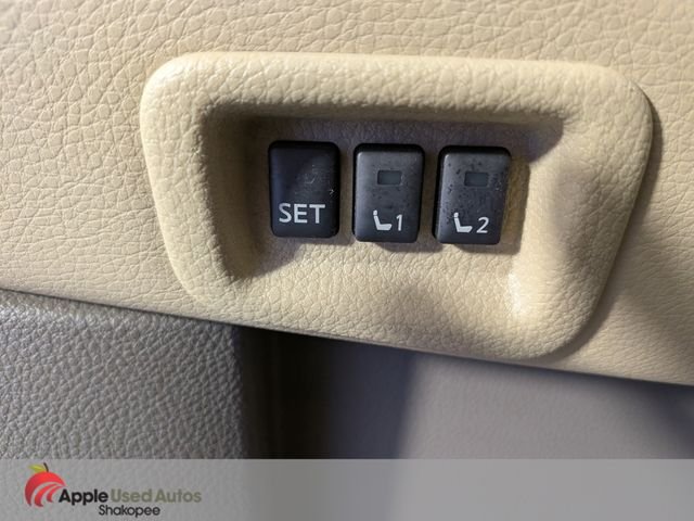 Used 2013 Brown Nissan LE image 16