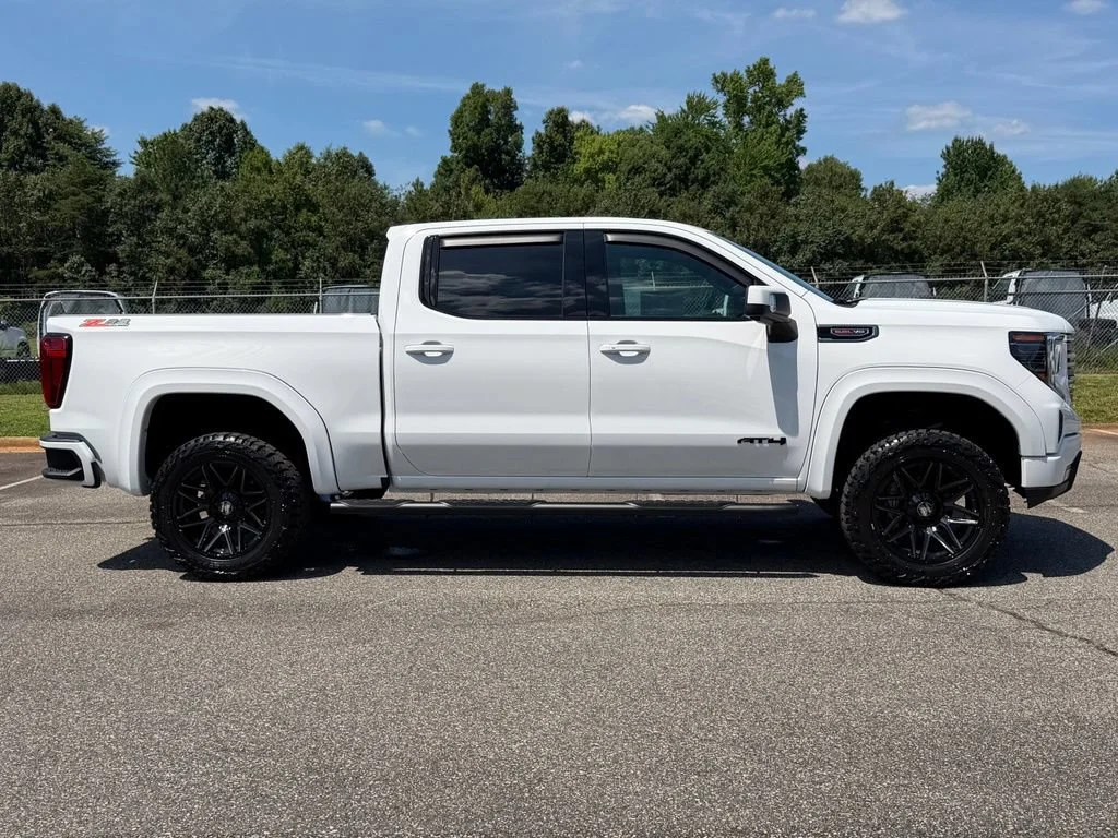 New 2026 Summit White GMC AT4 image 29