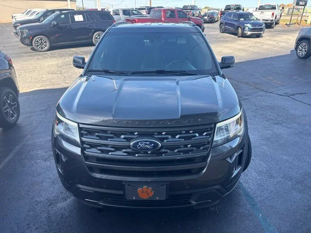 Used 2019 Gray Ford XLT image 3